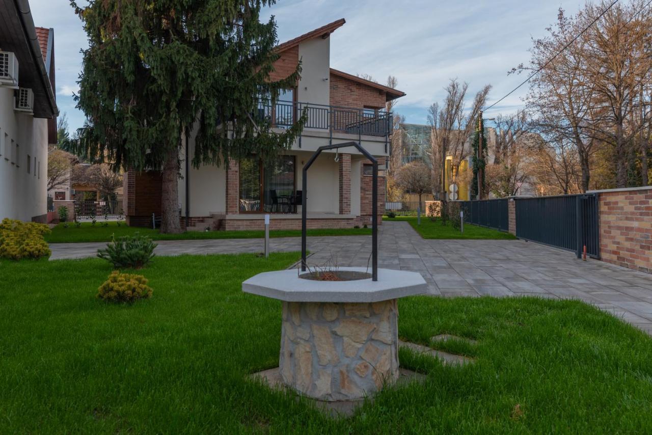 Hidfo Apartman-Nyugalom Szigetei Гюла Екстериор снимка